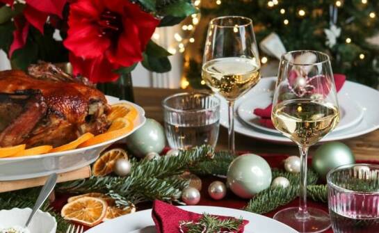 Świąteczne serwetki – jakie materiały są najbardziej praktyczne?