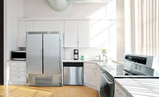 Personalizacja urządzeń chłodniczych – jak Chłodnictwo Vega dostosowuje swoje produkty do potrzeb klientów?