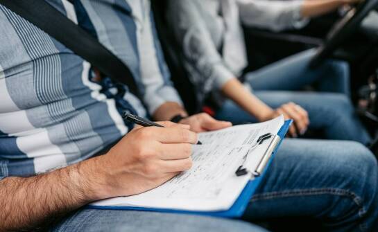 Jak składać wniosek o prawo jazdy po ukończeniu doszkalającego kursu?