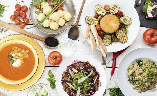 Zupy i makarony: idealny wybór dla miłośników szybkich dań