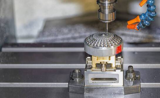 Kluczowe zalety elektrodrążenia w obróbce materiałów o wysokiej twardości.