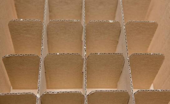 Jak dopasować kartonowe standy do specyfiki branży i produktu?