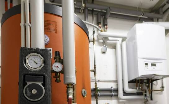 W jaki sposób nowoczesne kotły przyczyniają się do oszczędności energii?