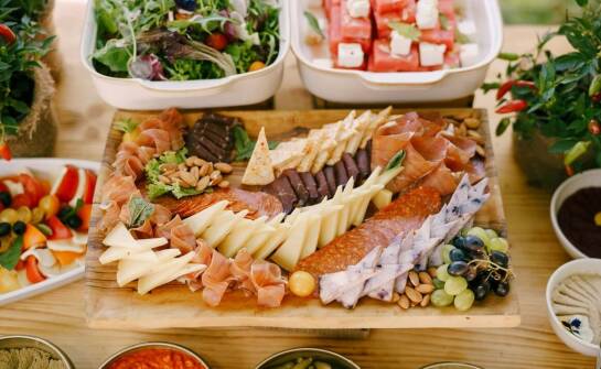 Jakie włoskie przystawki idealnie wpasują się w romantyczny wieczór?