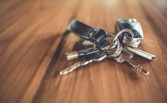 Innowacje w produkcji breloków do kleszczy – co warto wiedzieć?