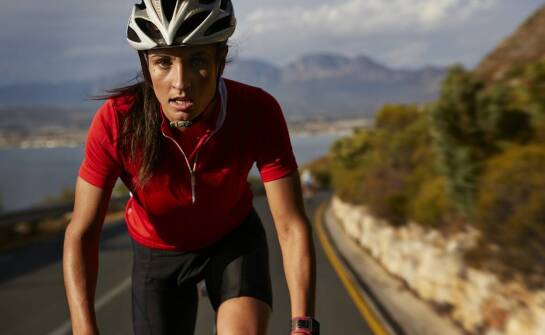 Jakie korzyści oferuje crossowy rower Kands dla aktywnych rowerzystów?