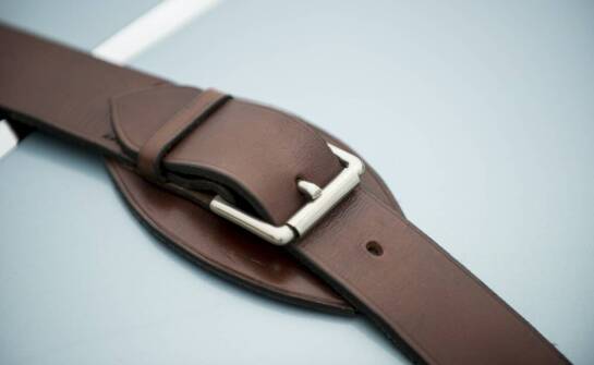 Czy pasek do spodni marki BMW to dobry pomysł na prezent?