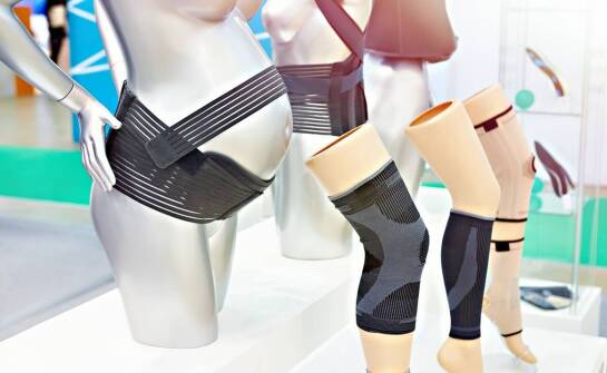 Różnorodność fasonów męskich spodni softshell – jak dopasować do sylwetki?