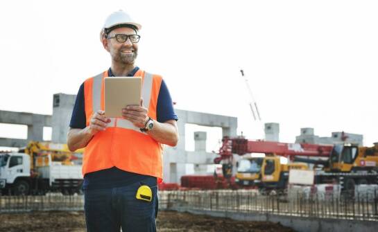 Jak dostosować kosztorys budowlanego projektu do zmieniających się warunków rynkowych?