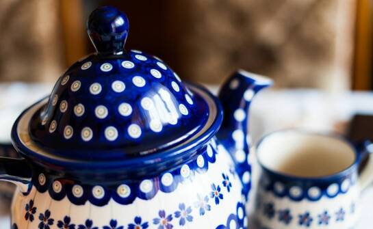 Wpływ designu czeskiego kubka Bolesławiec 0,5 na wystrój kuchni