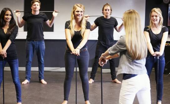 Znaczenie praktycznych ćwiczeń w programach szkoleniowych do uwodzenia