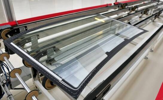 Jakie są najważniejsze cechy laminowanych szyb pod kątem bezpieczeństwa?