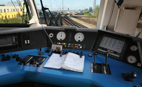 Rola technologii w tworzeniu nowoczesnego jazdy rozkładu