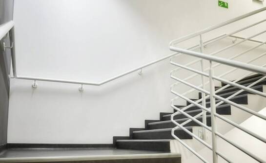 Czystość schodowych klatek jako wizytówka mieszkaniowej wspólnoty