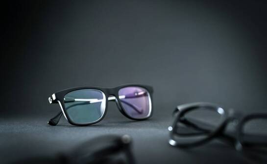 Zalety progresywnych okularów z powłoką antyrefleksyjną
