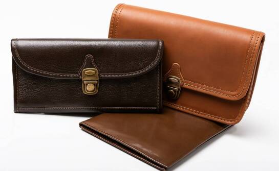 Jakie kolory damskich skórzanych organizerów są najmodniejsze w tym sezonie?