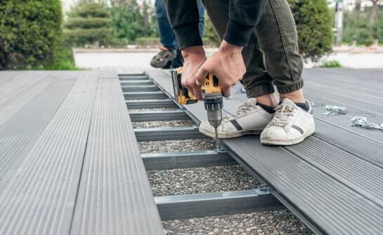 Zalety montażu tarasowych systemów przez profesjonalistów