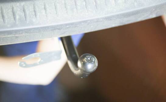 Jak osłonki na kulę haka holowniczego wpływają na jego trwałość?