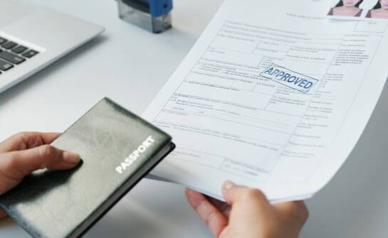 Wyzwania i sukcesy użytkowników korzystających z portalu do pracy za granicą