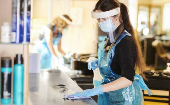 Profesjonalne sprzątanie z użyciem Maxx Ecolab – co warto wiedzieć?