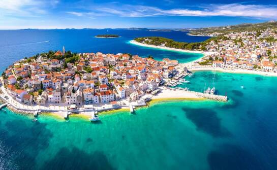 Jakie są najpopularniejsze style architektoniczne apartamentów w Chorwacji?