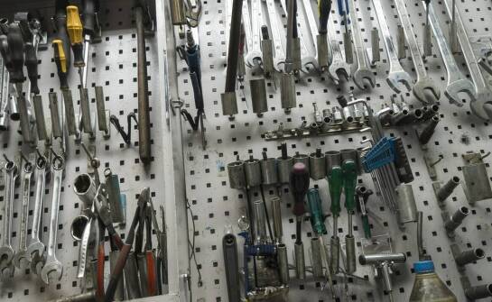 Jak dbać o narzędzia do serwisowania ogumienia, aby służyły jak najdłużej?