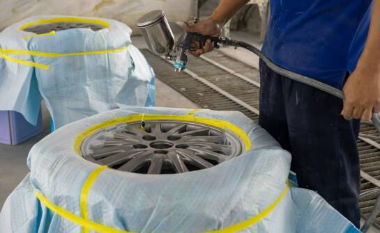 Jak przygotować się do oddania felg do proszkowej lakierni?