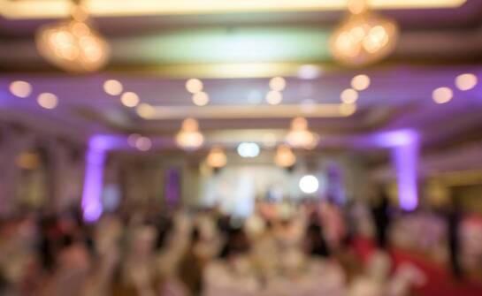 Wpływ oświetlenia na atmosferę eventowych dekoracji