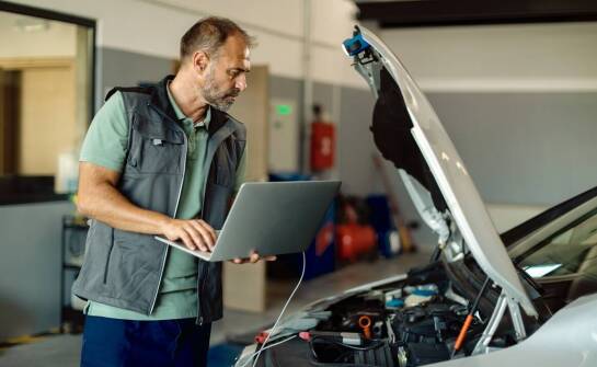 Jak powypadkowa analiza pojazdu wpływa na jego ocenę przed zakupem?