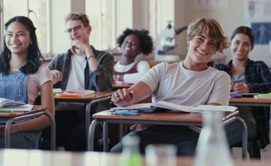 Kursy hiszpańskiego: jak utrzymują motywację do regularnej nauki?