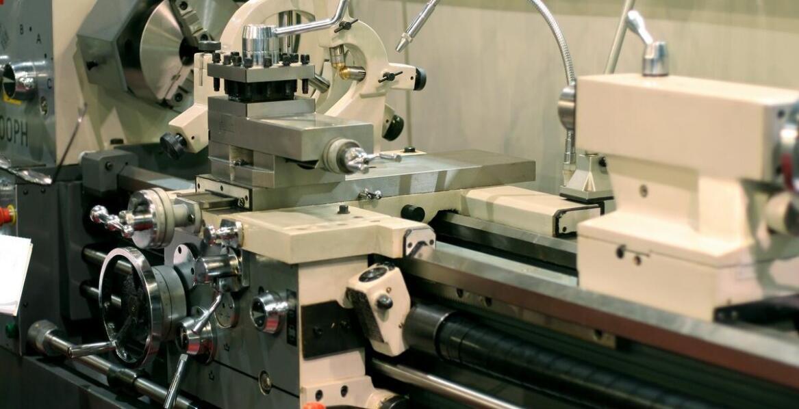 Jakie branże najczęściej korzystają z zalet TOS wytaczarek?