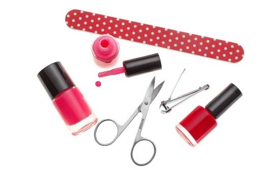 Sposoby na właściwe przechowywanie i utylizację jednorazowych pilniczków do paznokci.