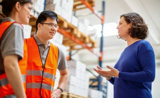 Korzyści z tymczasowej pracy dla Ukraińców w sektorze magazynowym