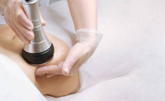 Jak przebiega ultradźwiękowy zabieg liposukcji?