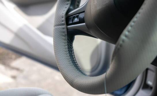 Jak taśma na kierownicy wpływa na bezpieczeństwo jazdy w Grande Punto?