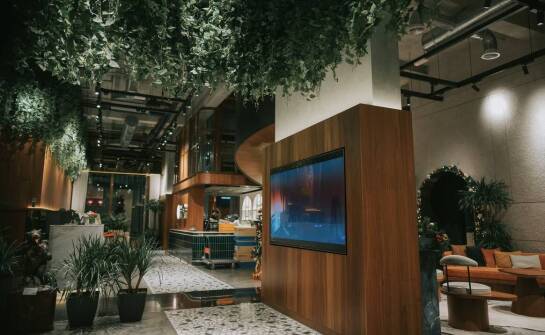 Wpływ konfiguracji telewizorów na marketing i promocję w hotelu