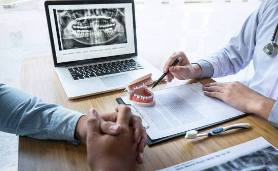 Znaczenie edukacji pacjentów o zdrowiu jamy ustnej na stronie internetowej w Dentus