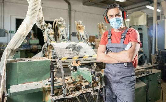 Jak zapewnić odpowiednią wentylację przy stosowaniu trocin?