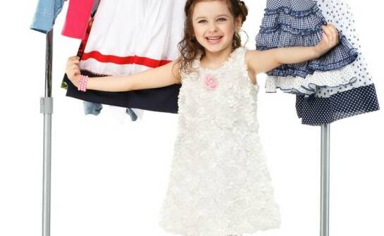 Bajkowe komplety dla dziewczynek – dlaczego są tak uwielbiane przez małe damy?