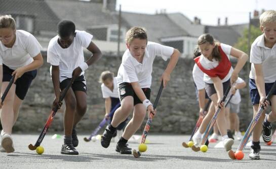 Niestandardowa atrakcja sportowa unihokej dla dzieci