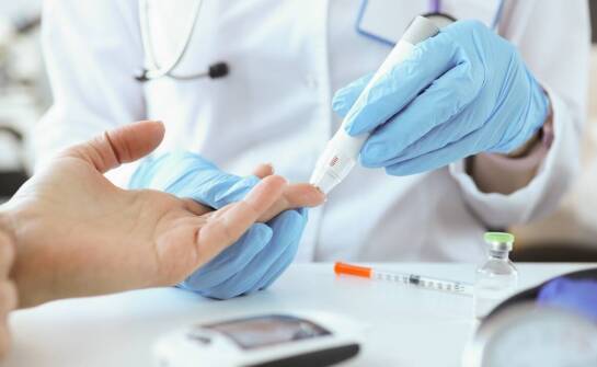 Rola postu przed badaniem krwi: ile godzin nie jeść, aby zapewnić dokładność wyników?