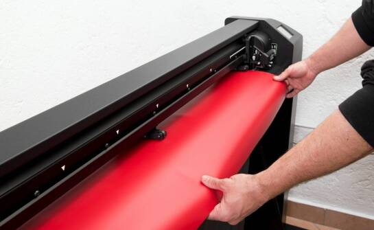 Efektywność pracy z ploterami dzięki nowoczesnym technologiom do cięcia