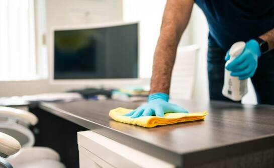 Zastosowanie środków czystości w codziennym sprzątaniu w biurach