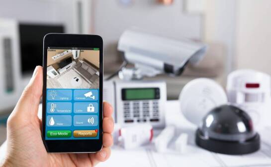 Jakie są zalety zainstalowania systemu alarmowego z kamerami w domu?