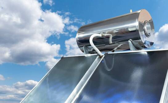 Jak odpowiednio dobrać słoneczne panele do ogrzewania basenu?