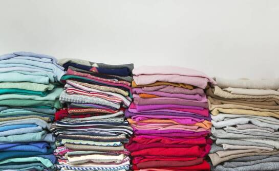 Dlaczego warto mieć kilka par sportowych legginsów w swojej szafie?