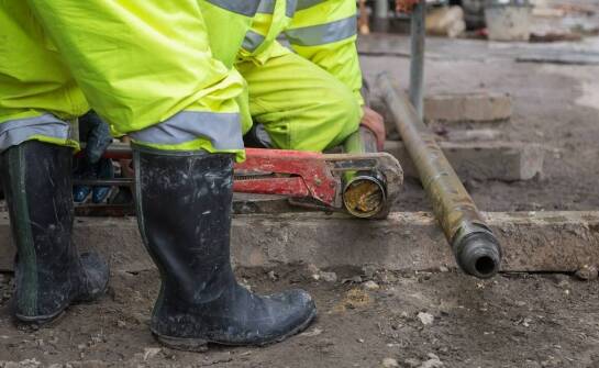 Jak geotechnika wpływa na projektowanie w trudnych warunkach gruntowych?