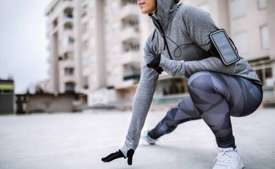 Dlaczego warto wybierać damskie legginsy do biegania z funkcją antyzapachową?