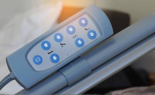 Obudowa do pilota bramy – jak wpływa na zasięg sygnału?