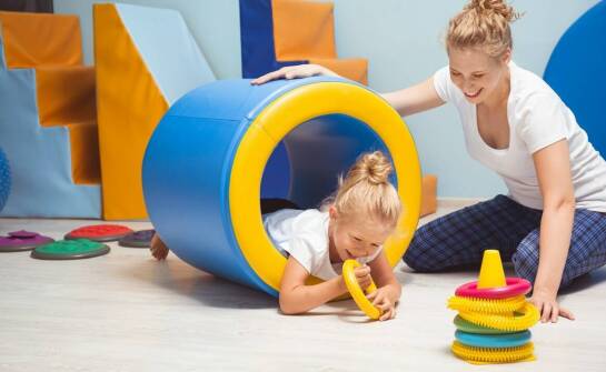 Jakie są efekty dogoterapii u dzieci z różnymi rozwojowymi wyzwaniami?